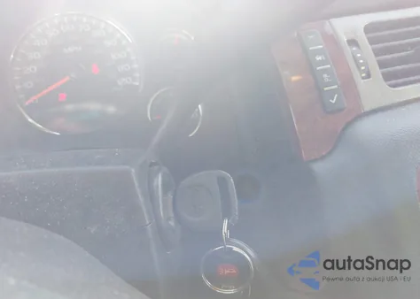 2013 Chevrolet Suburban 1500 Ltz z USA, uszkodzony, nr VIN 1GNSKKE75DR167743